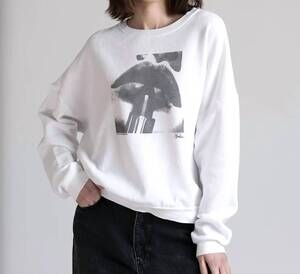 NEW CPRESS STUDIO my lips are sealed cozy sweatshirt in worn white